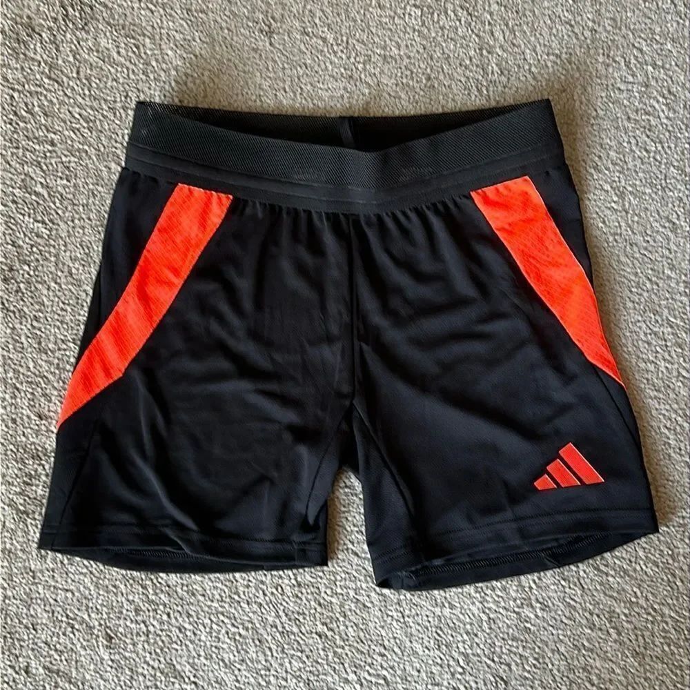 🔥Adidas Women’s Tiro 24 Competition Shorts!